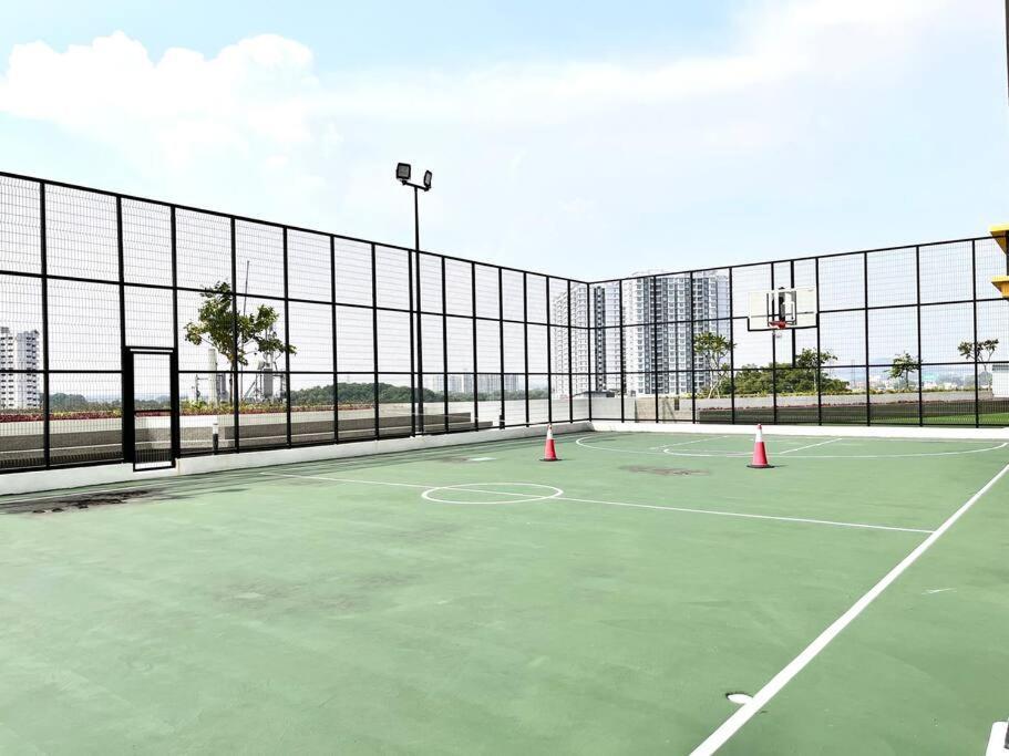 Urban Home-Swimming Pool-City Center Malacca Exterior photo